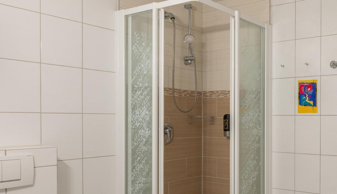 Hotel Am Wariner See Ngoại thất bức ảnh
