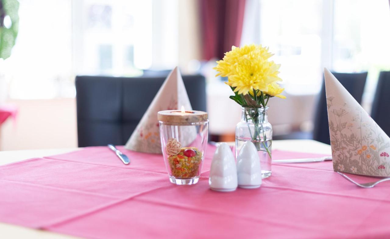 Hotel Am Wariner See Ngoại thất bức ảnh
